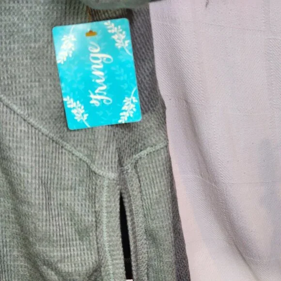 Fringe Studios Green Cotton Poly LS Deep Side Slit High Low Waffle Knit Top Sz M - Picture 9 of 16